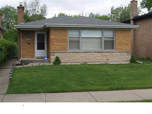 8438 Lawndale Ave., Skokie, IL 60076