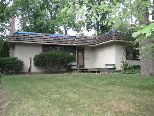21W282 Walnut Rd., Glen Ellyn, IL 60137