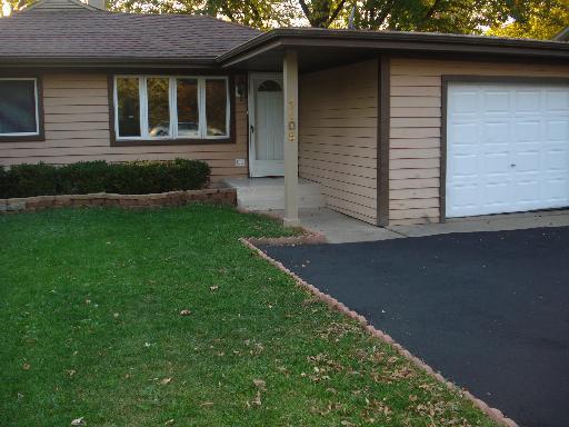 1105 Oak Terrace St., Round Lake Beach, IL 60073