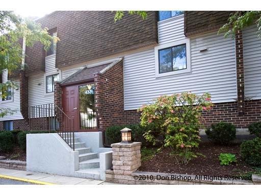 433 Elm St. #4E, Deerfield, IL 60015