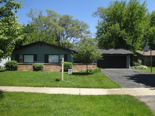 15 Poplar Pl., North Aurora, IL 60542