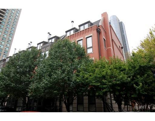 461 N Clinton St., Chicago, IL 60654