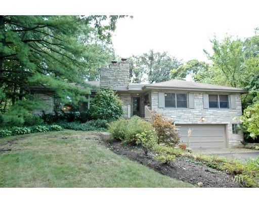 959 Crescent Blvd., Glen Ellyn, IL 60137