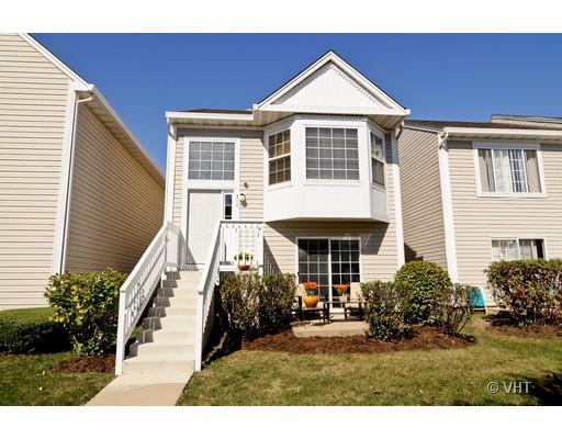 316 Hidden Creek Ln., North Aurora, IL 60542