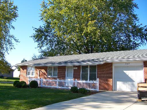 707 Harmony Dr., North Aurora, IL 60542
