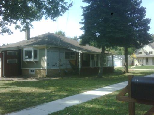 107 Arrowhead Dr., Algonquin, IL 60102