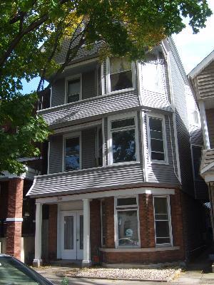 3249 N Hoyne Ave., Chicago, IL 60618