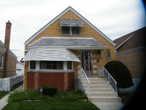 8032 S Troy St., Chicago, IL 60652