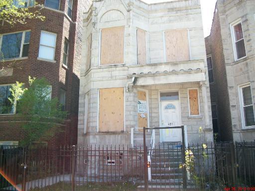 4211 W Gladys Ave., Chicago, IL 60624