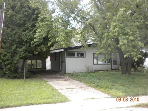 1943 Loomis St., Rockford, IL 61102