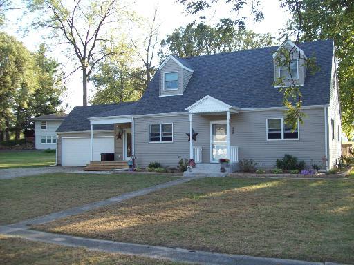 302 Mcdonald St., Walnut, IL 61376