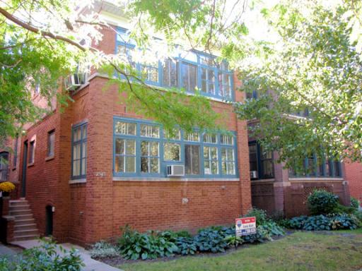 2547 W Wilson Ave., Chicago, IL 60625