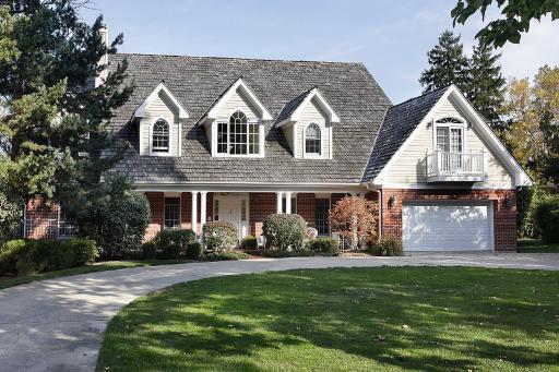 7 Orchard Ln., Golf, IL 60029