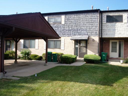 1590 Blackhawk Tr., Wheeling, IL 60090