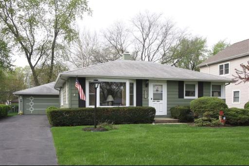 2411 Sigwalt St., Rolling Meadows, IL 60008