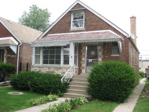6449 S Komensky Ave., Chicago, IL 60629