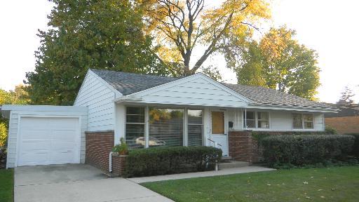 7413 Lyons St., Morton Grove, IL 60053