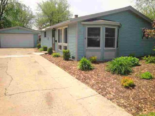1503 Pawnee Rd., Carpentersville, IL 60110