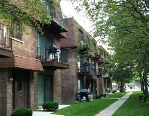 9703 Bianco Ter. #E, Des Plaines, IL 60016