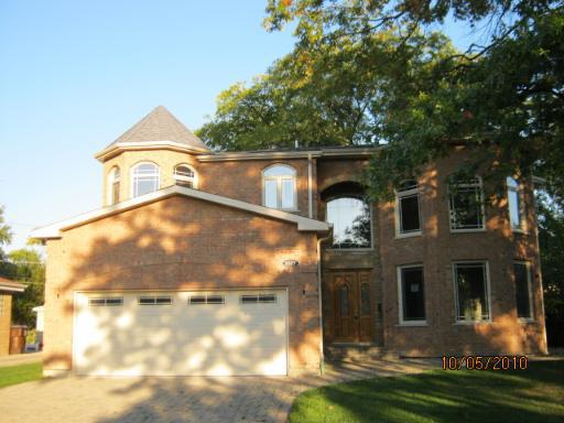 9321 Lowell Ave., Skokie, IL 60076