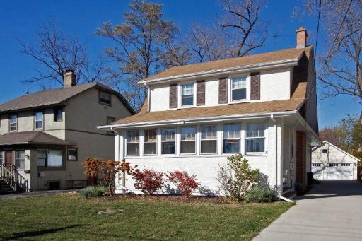 628 Duane St., Glen Ellyn, IL 60137