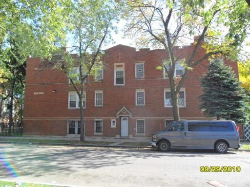 1055-7 N Kilbourn St., Chicago, IL 60651