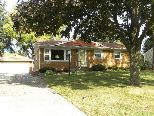 17W508 Nimitz Rd., Oak Brook Terrace, IL 60181