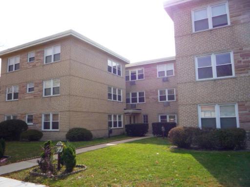 4629 W Main St. #2B, Skokie, IL 60077