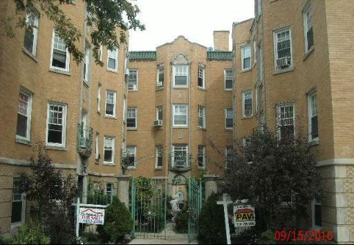 5128 W 21 St. #2E, Cicero, IL 60804