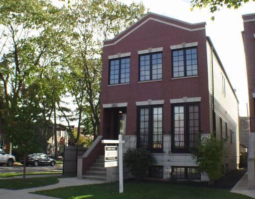 2601 W Pratt Blvd., Chicago, IL 60645