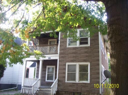 1227 16th Ave., Rockford, IL 61104
