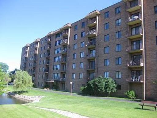 1777 W Crystal Ln. #607, Mount Prospect, IL 60056
