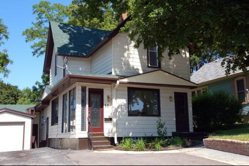 12 Leonard St., Elgin, IL 60123