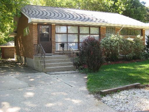 271 Hill Ave., Glen Ellyn, IL 60137