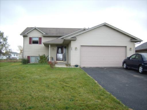 308 Constitution Dr., Poplar Grove, IL 61065