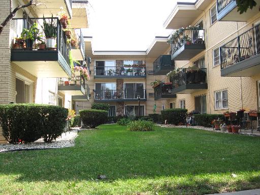 4123 N Keeler Ave. #3E, Chicago, IL 60641