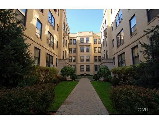 3608 N Pine Grove Ave. #B7, Chicago, IL 60613