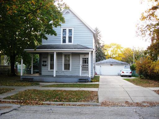 305 2nd St., East Dundee, IL 60118