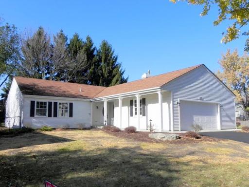 933 Bainbridge Dr., Naperville, IL 60563
