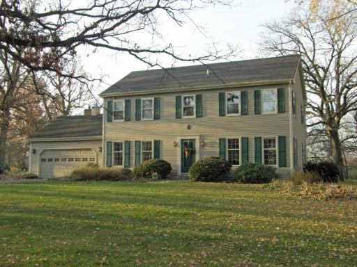 3013 Red Barn Rd., Crystal Lake, IL 60012