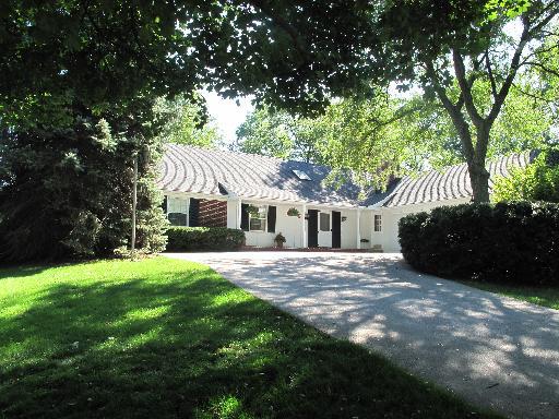 335 Countryside Ct., Burr Ridge, IL 60527