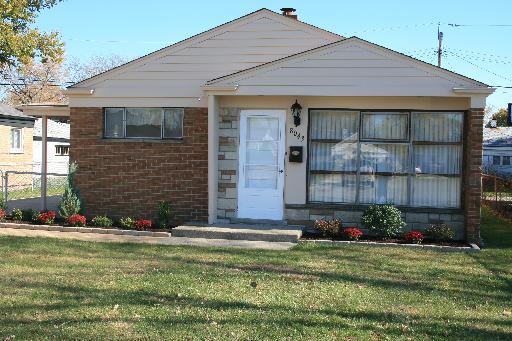 8043 S Kenton Ave., Chicago, IL 60652