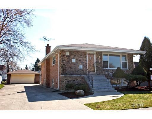 7009 W 95th Pl., Oak Lawn, IL 60453