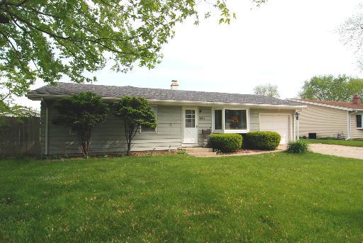 405 Locust St., North Aurora, IL 60542
