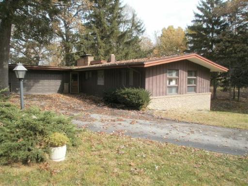 307 Middletree Rd., Joliet, IL 60433