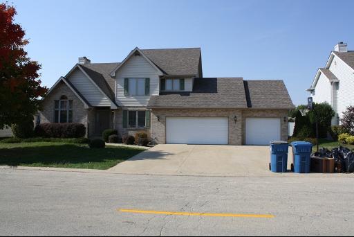 271 Barrington Ln., Bourbonnais, IL 60914