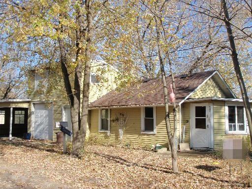 221 Oakwood Dr., North Aurora, IL 60542