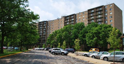 6340 Americana Dr. #312, Willowbrook, IL 60527