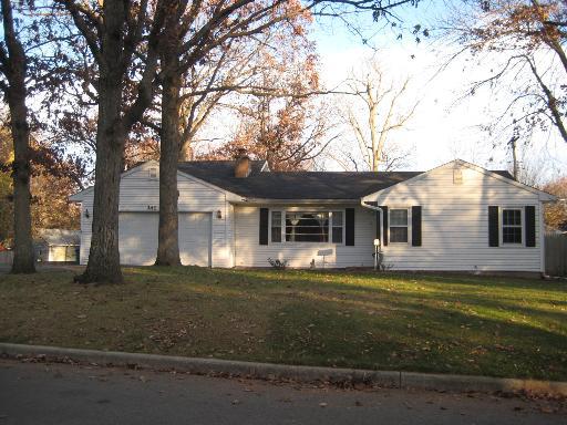 241 Delcy Dr., Dekalb, IL 60115