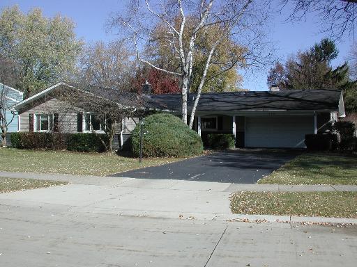1331 Adirondack Dr., Northbrook, IL 60062